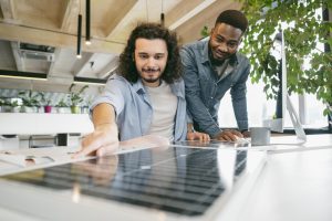 Testes em Inversores Fotovoltaicos