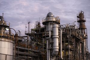 Desenvolvimento de modelos fenomenológicos e simulação avançada para O&G