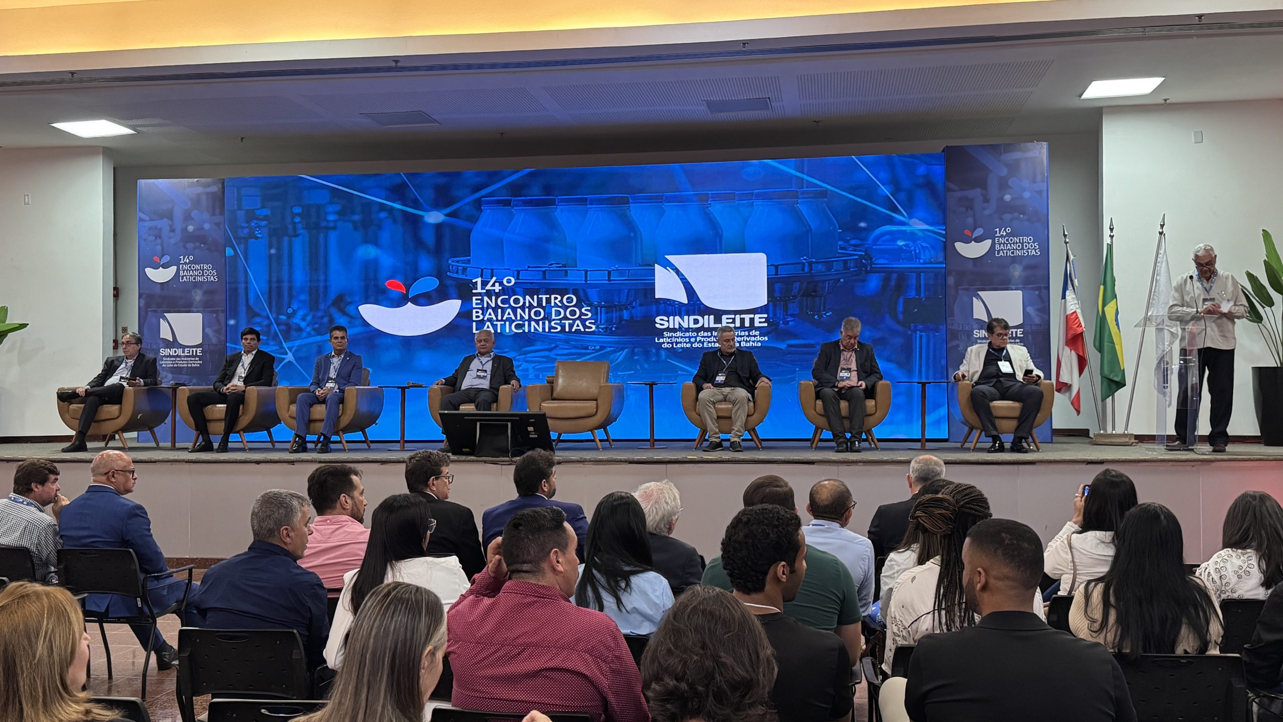 SENAI CIMATEC reúne empresários e especialistas da cadeia produtiva do leite durante o 14º Encontro Baiano dos Laticinistas